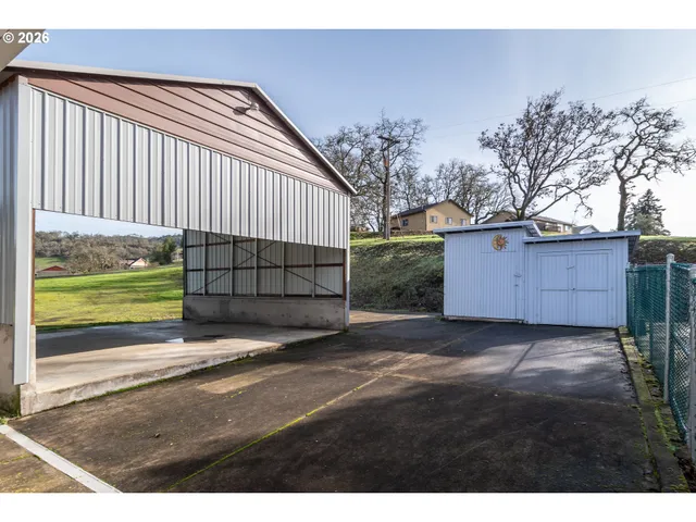 $589,000 | 199 Blands Lane, Roseburg, OR 97471