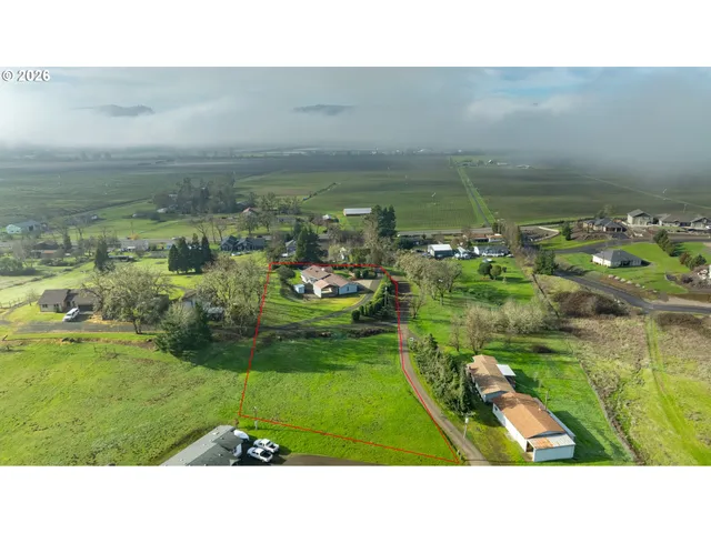 $589,000 | 199 Blands Lane, Roseburg, OR 97471