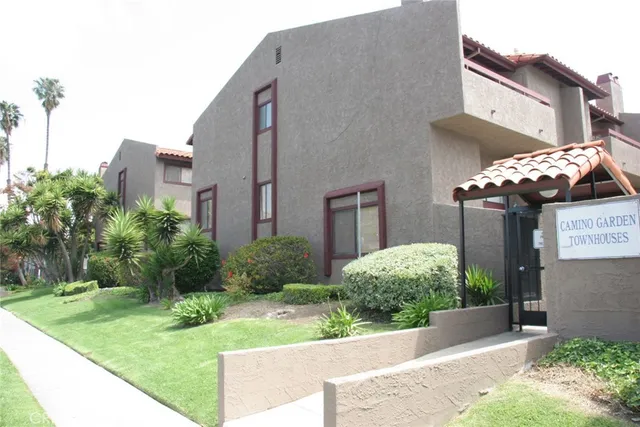 a view of a garden with pathway