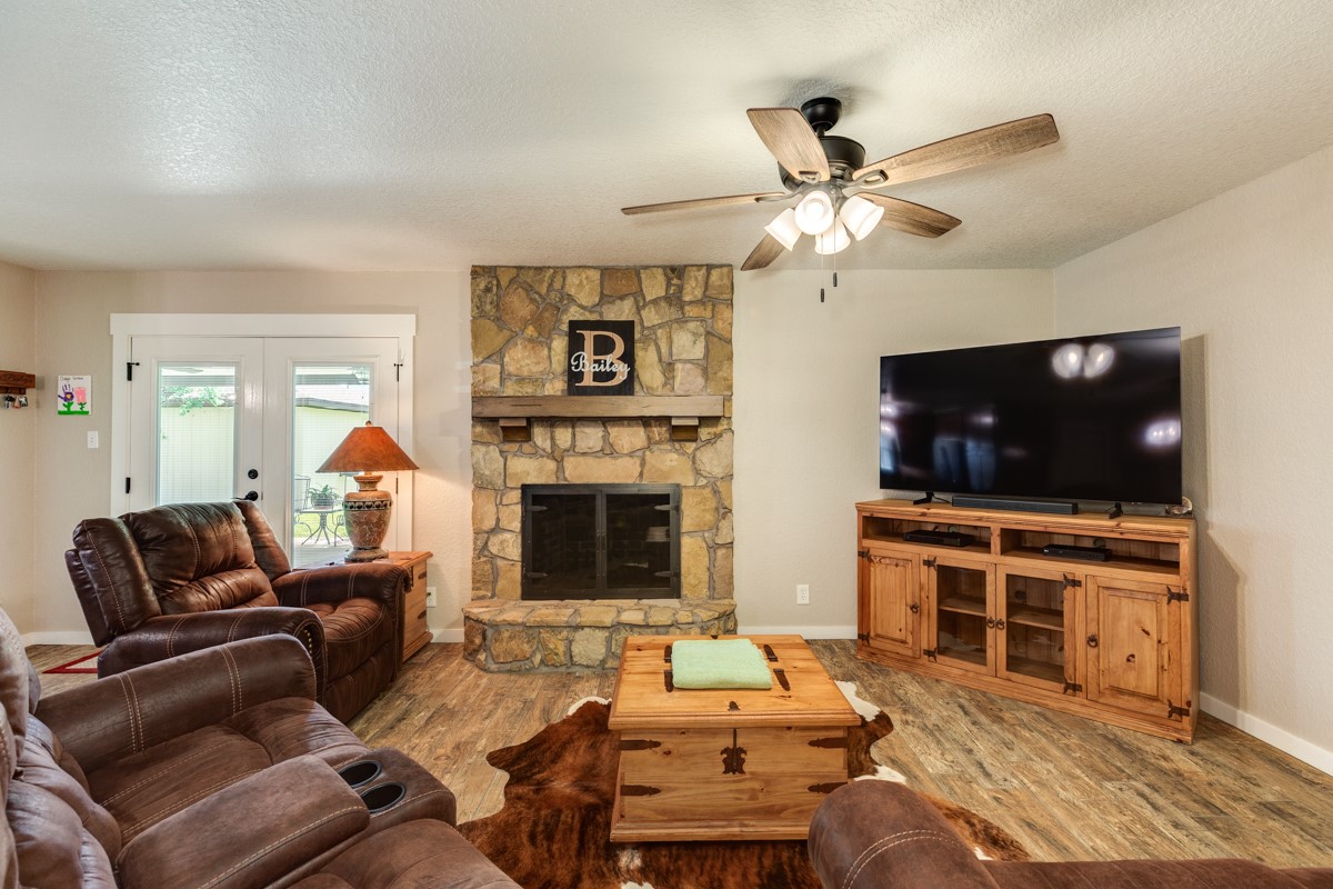 1412 Buchta Road Angleton, TX 77515 - Photo 25 of 48