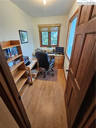 $585,000 | 109 Foxgrape Hollow Road, Beech Mountain, NC 28604