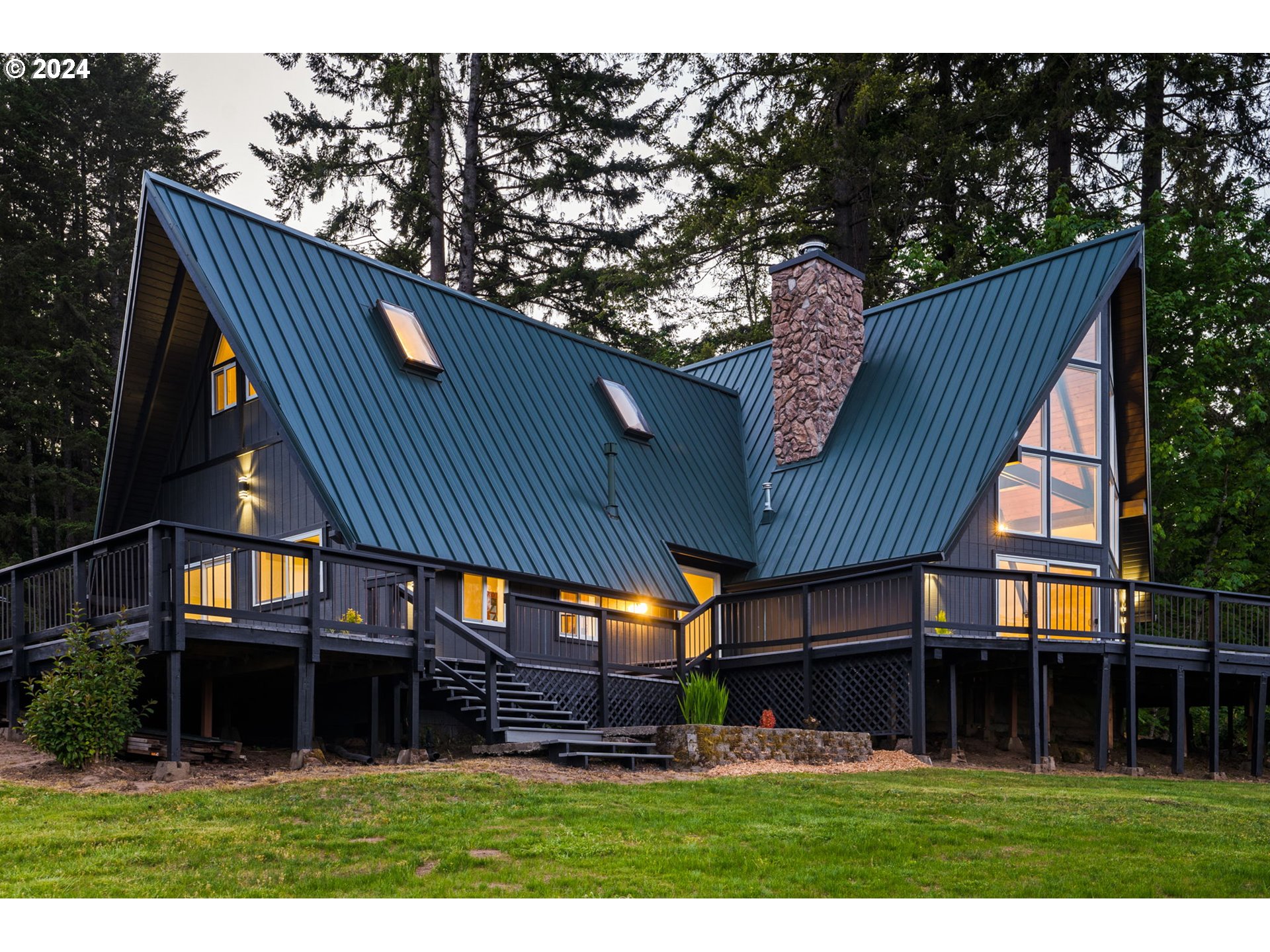 12180 Southeast Virginia Court Sandy, OR 97055 - Photo 2 of 48 Gallery Image 2