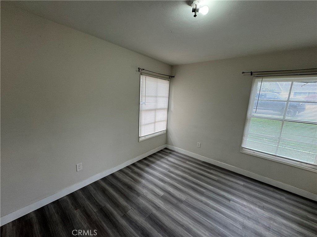 202 Spieth Way Riverside, CA 92507 - Photo 13 of 31 an empty room with windows