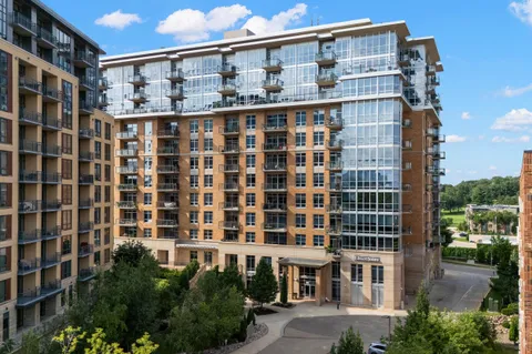 $600,000 | 625 North Segoe Road, Unit 702, Madison, WI 53705