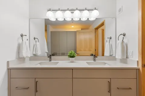 $600,000 | 625 North Segoe Road, Unit 702, Madison, WI 53705