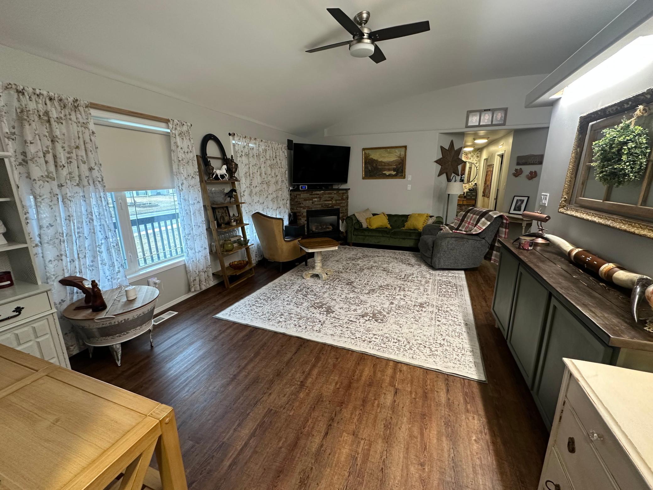 306 7th Street Southwest Roseau, MN 56751 - Photo 12 of 57