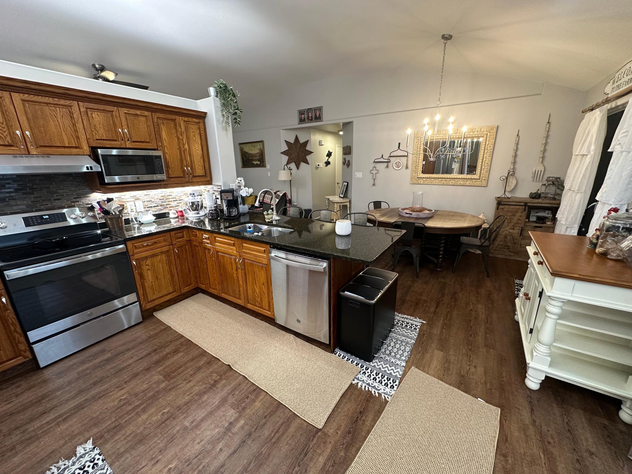 306 7th Street Southwest Roseau, MN 56751 - Photo 21 of 57