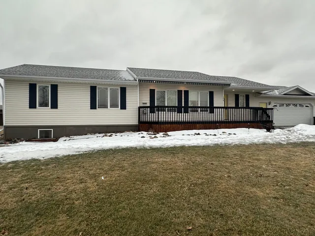$359,999 | 306 7th Street Southwest, Roseau, MN 56751