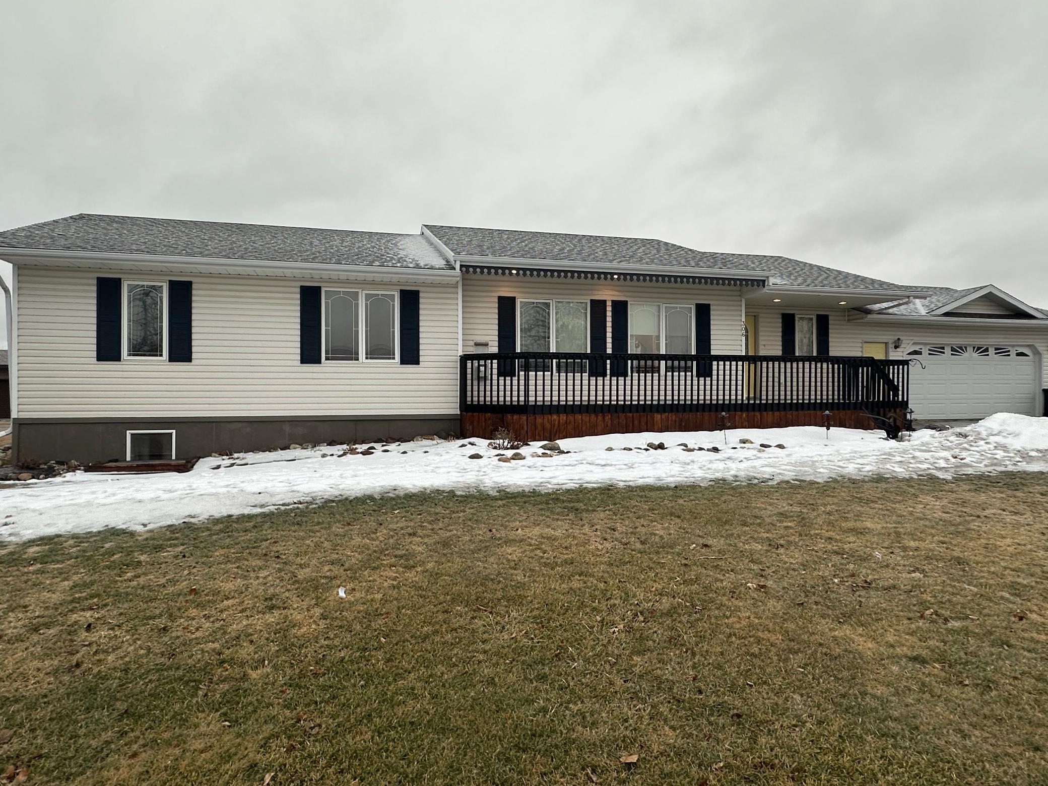 306 7th Street Southwest Roseau, MN 56751 - Photo 4 of 57