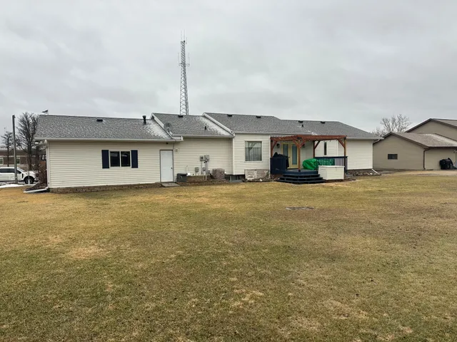 $359,999 | 306 7th Street Southwest, Roseau, MN 56751