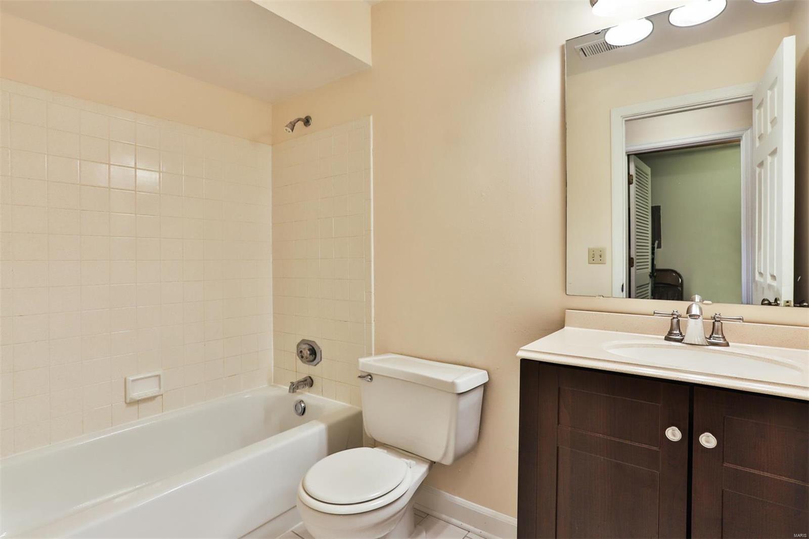710 Lofty Point Drive, Unit D Ballwin, MO 63021 - Photo 22 of 39