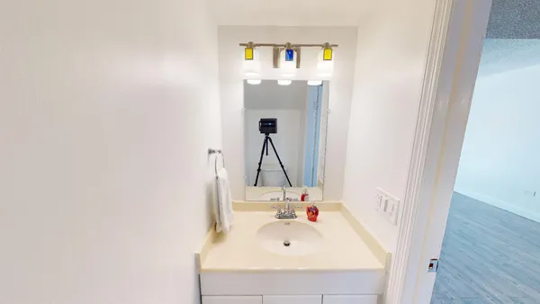 $319,900 | 300 Ocean Drive, Unit 22, Key Largo, FL 33037