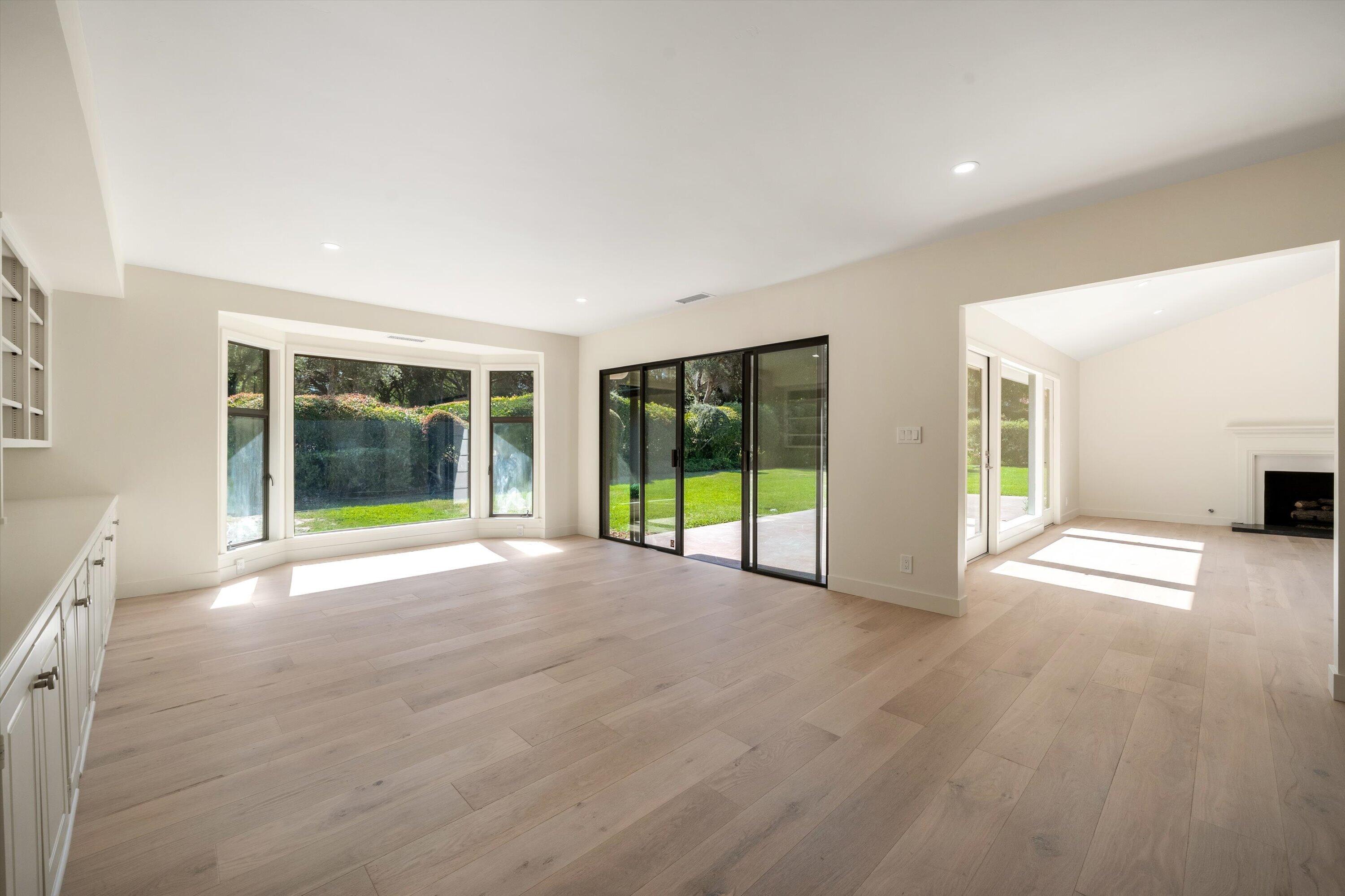 579 Hot Springs Road Montecito, CA 93108 - Photo 8 of 28 Living/Dining