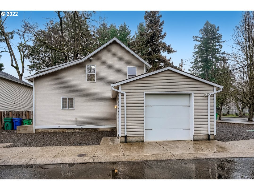 12603 Southeast Foster Road Portland, OR 97236 - Photo 4 of 28 a house view with a outdoor space