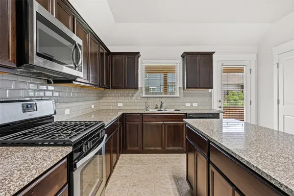 $2,095 | 5800 Marostica Lane, Unit 70, Round Rock, TX 78665