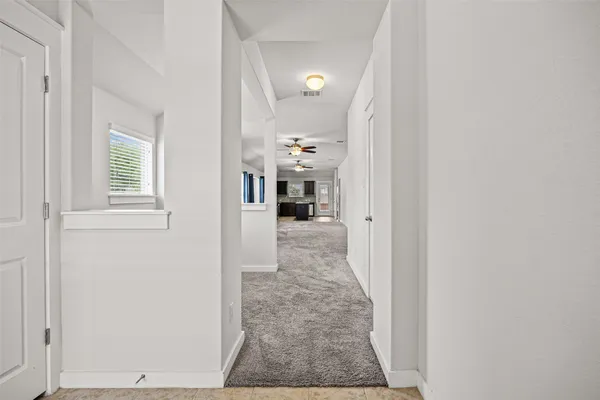 $2,095 | 5800 Marostica Lane, Unit 70, Round Rock, TX 78665
