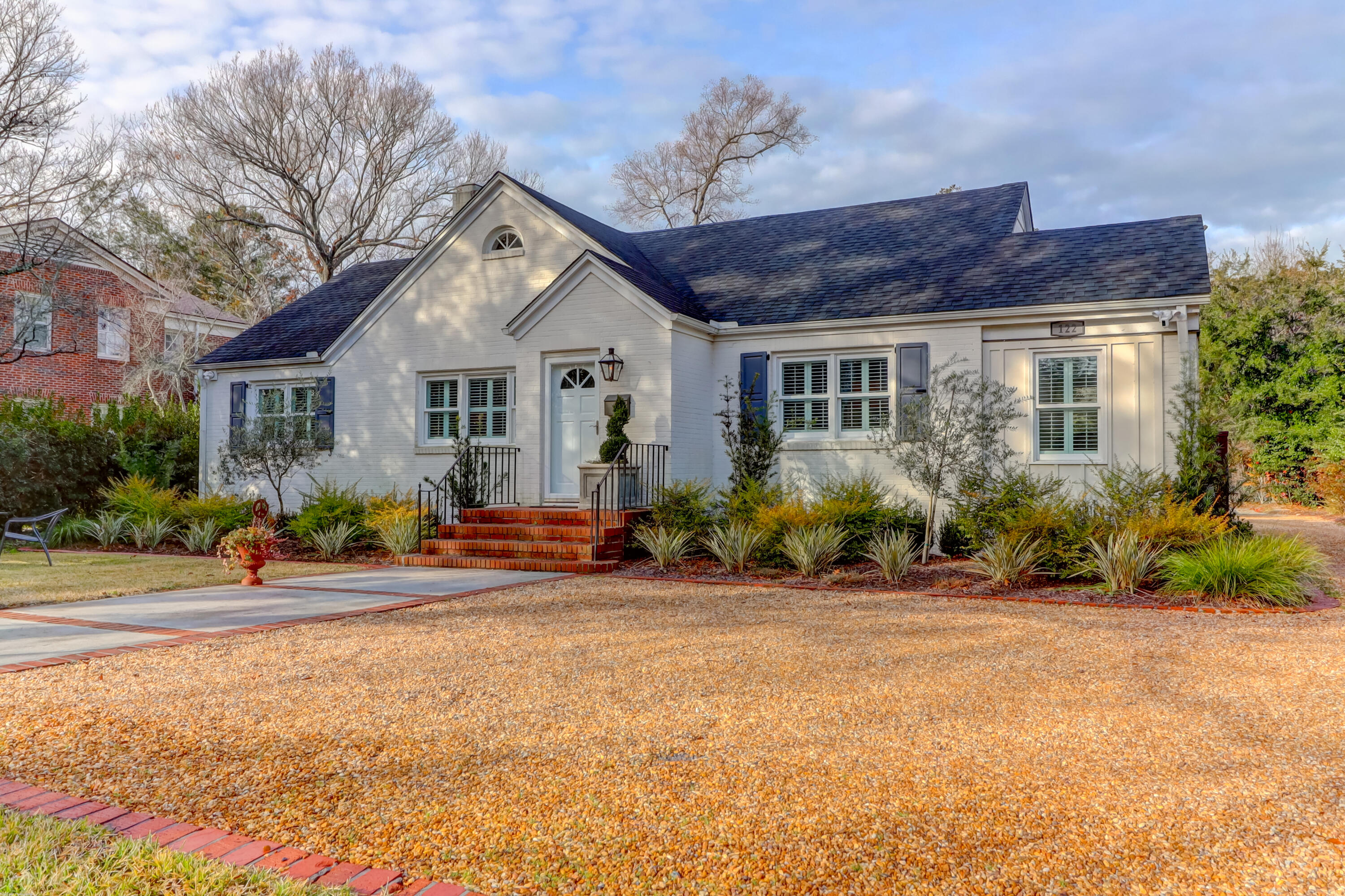 122 Folly Road Charleston, SC 29407 - Photo 1 of 48 122 Folly (1)