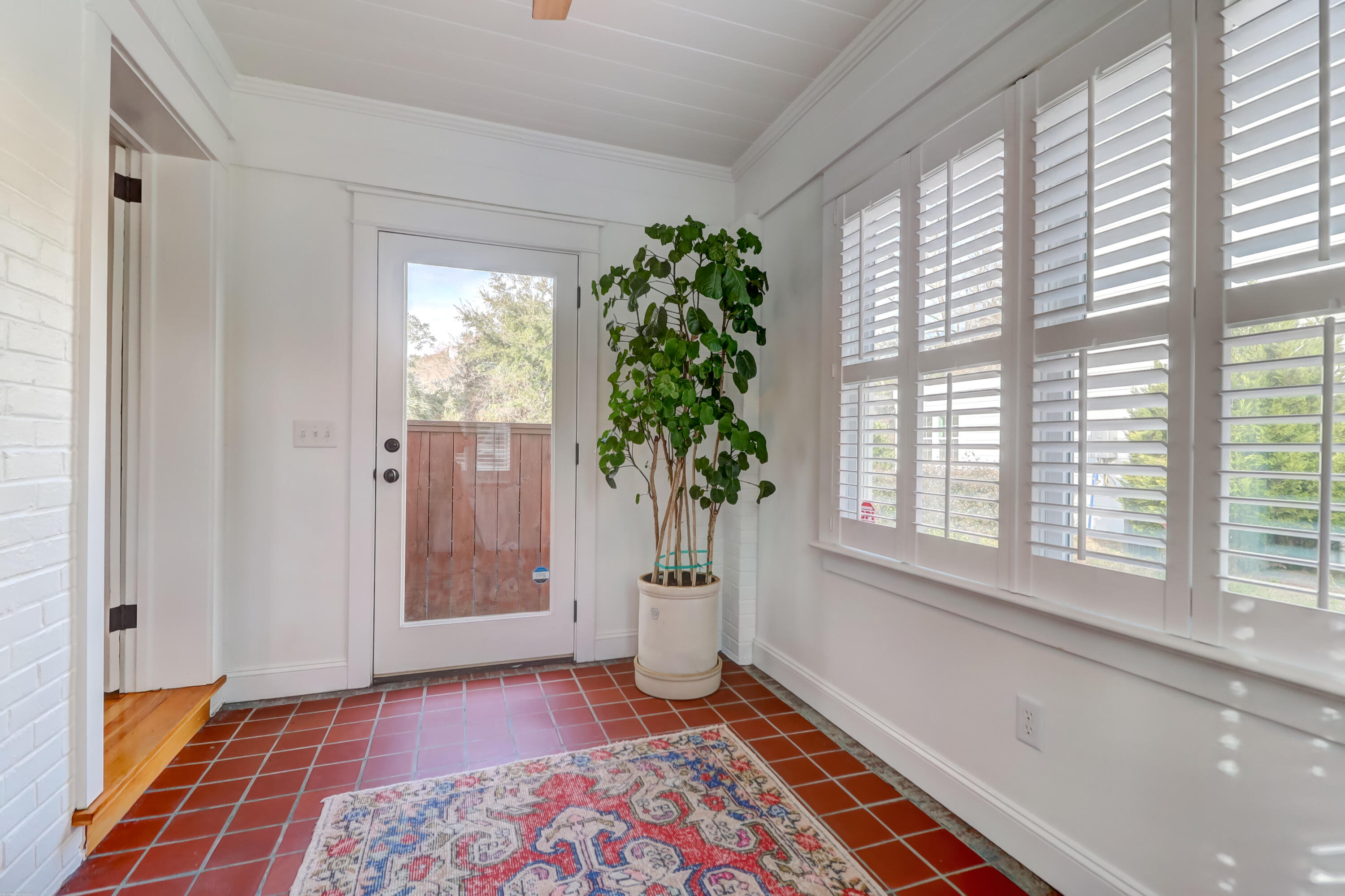 122 Folly Road Charleston, SC 29407 - Photo 21 of 48 122 Folly (33)