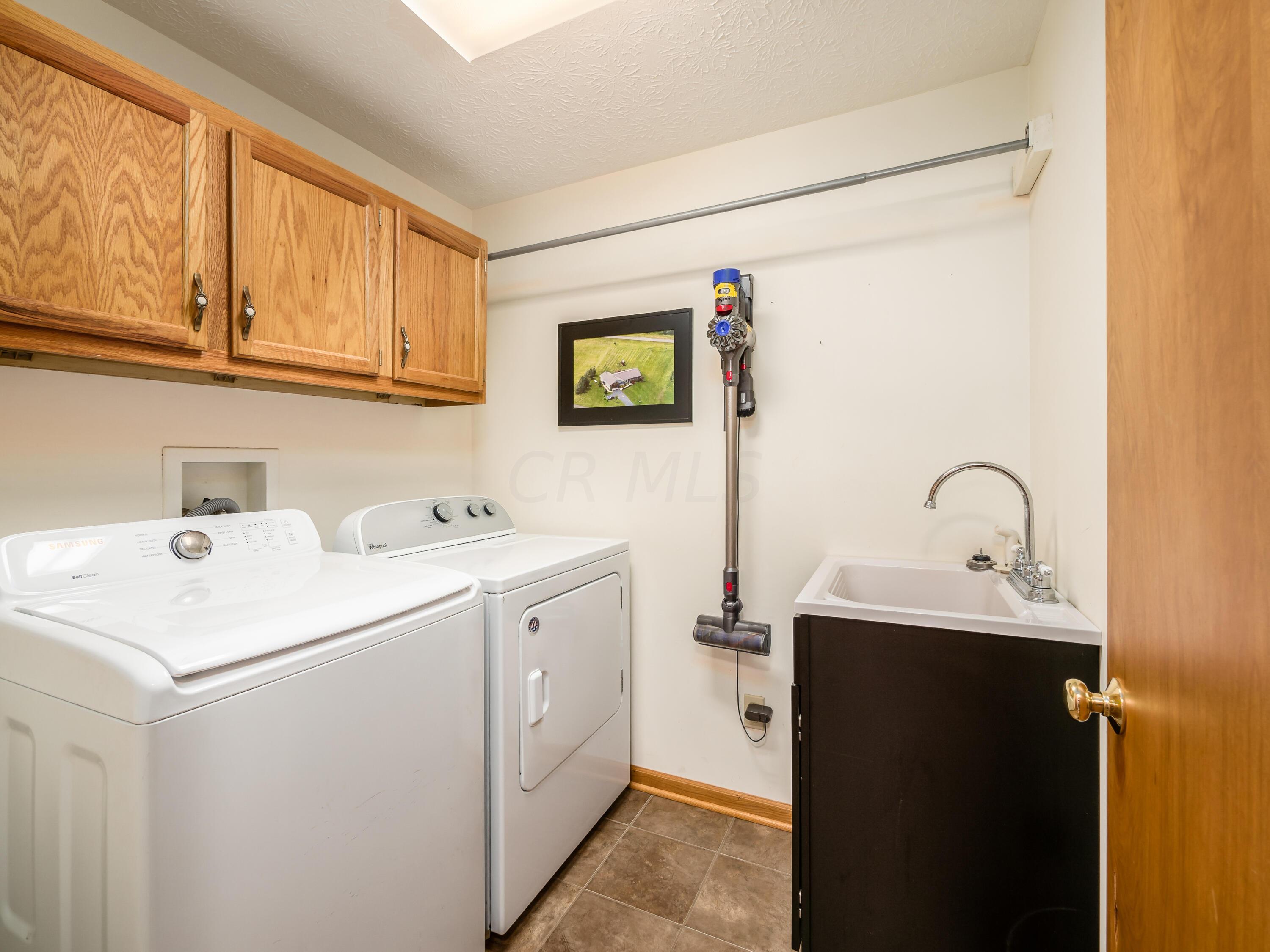 6006 Plumb Road Galena, OH 43021 - Photo 50 of 64 Laundry Room
