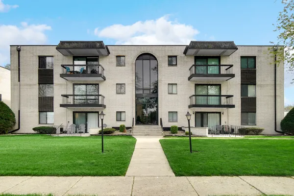 $175,000 | 5715 129th Street, Unit 1C, Crestwood, IL 60418