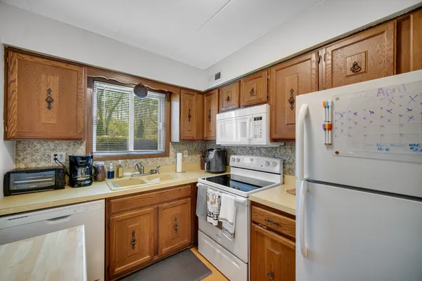 $175,000 | 5715 129th Street, Unit 1C, Crestwood, IL 60418