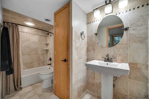 $175,000 | 5715 129th Street, Unit 1C, Crestwood, IL 60418