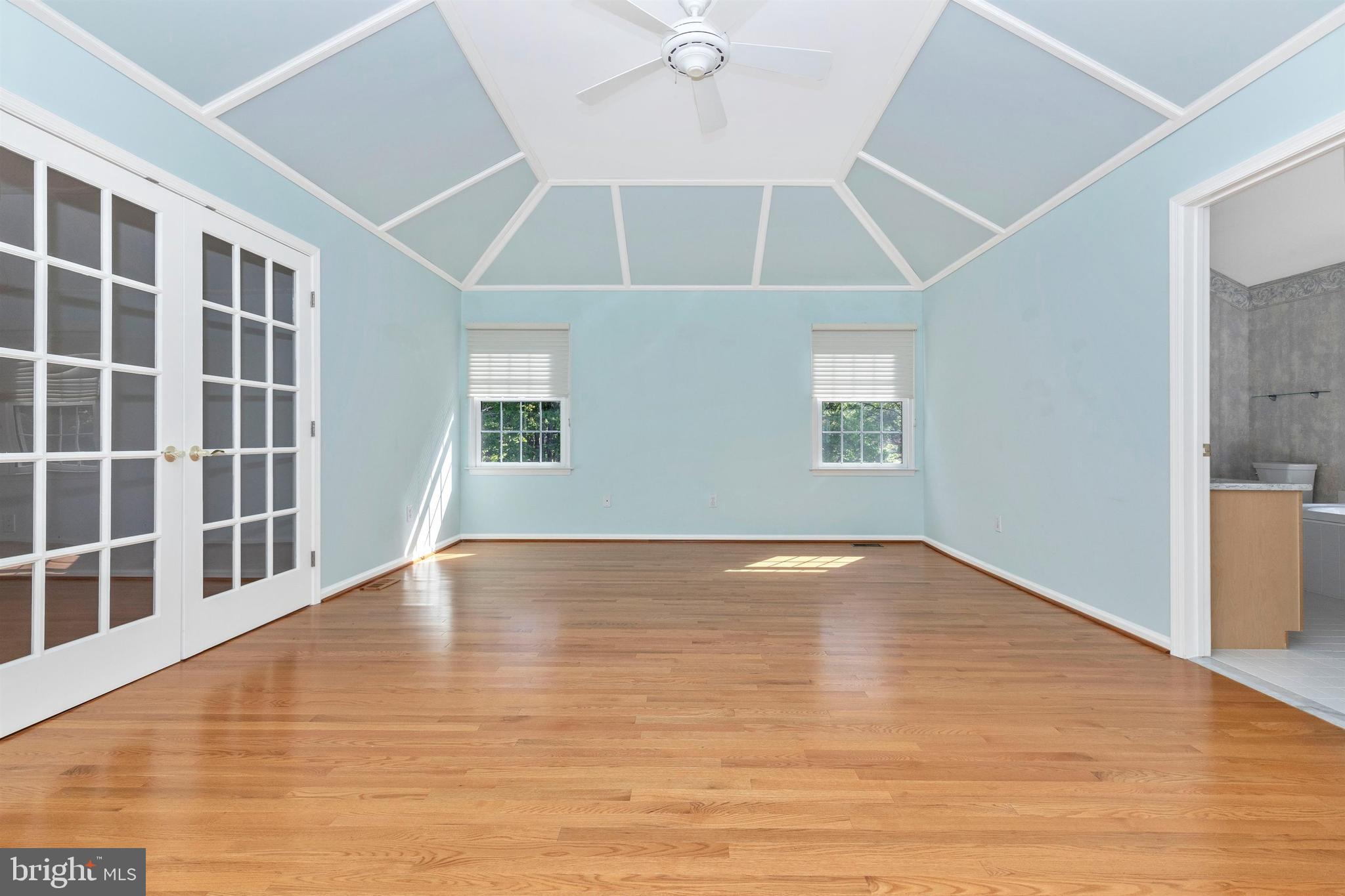17 Norristown Road Blue Bell, PA 19422 - Photo 21 of 39 Spacious master bedroom with sitting room