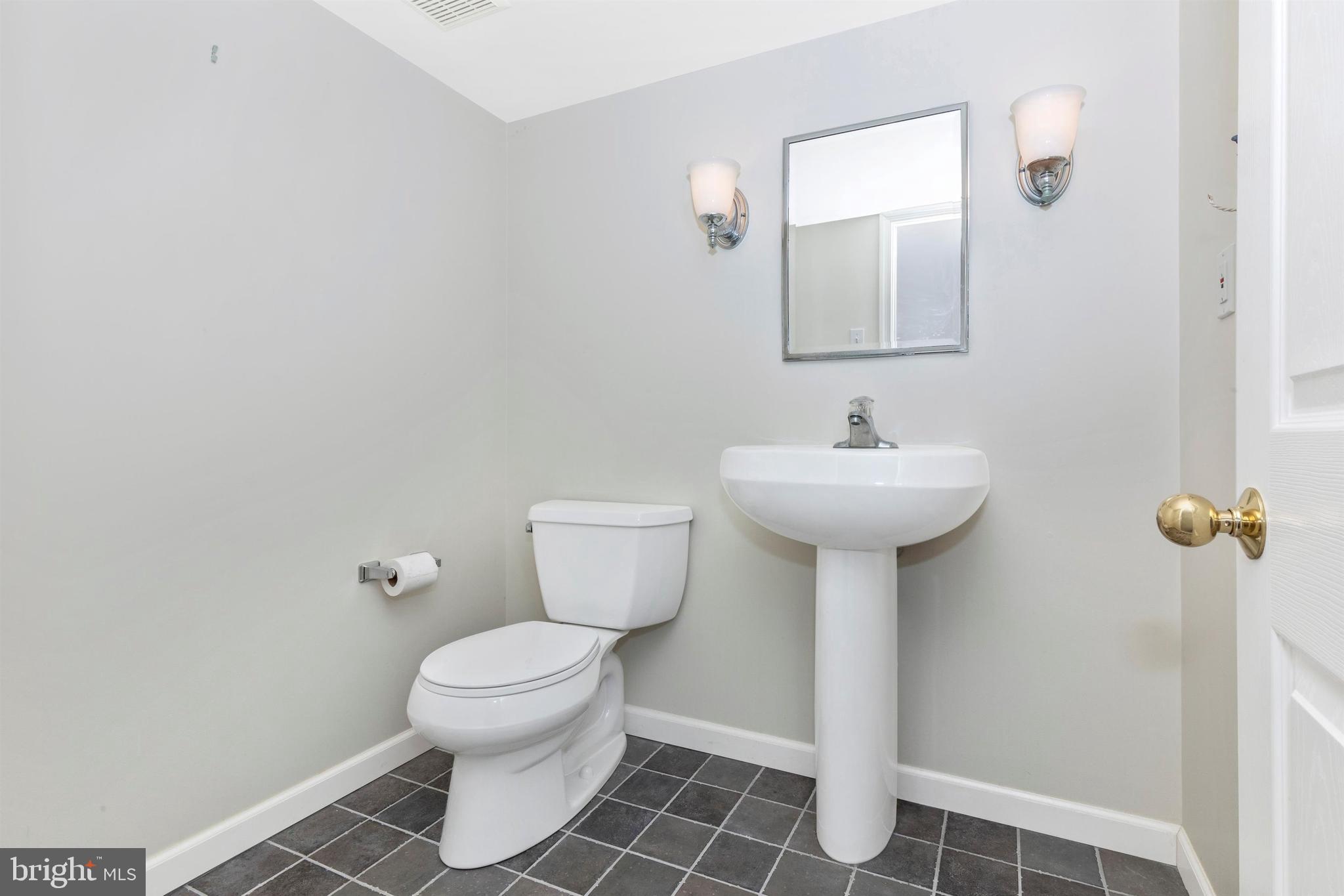 17 Norristown Road Blue Bell, PA 19422 - Photo 33 of 39 Lower level powder room