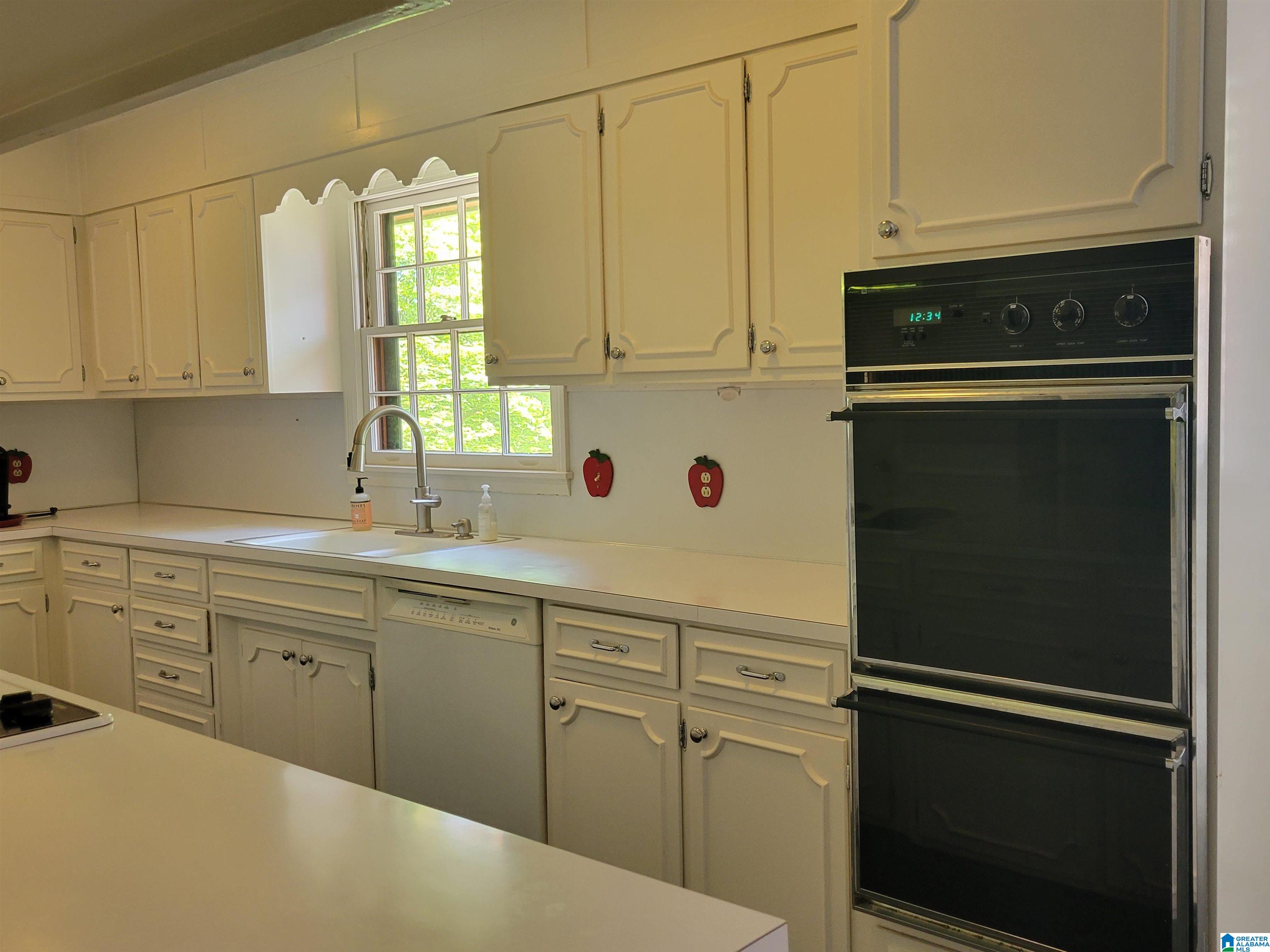 3045 Ryecroft Road Birmingham, AL 35223 - Photo 10 of 32