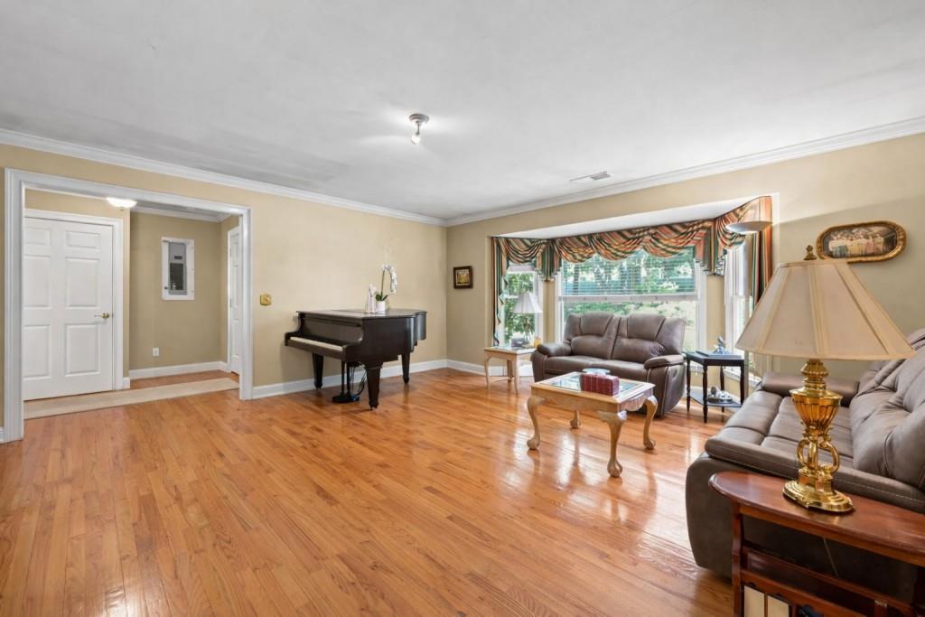 1530 Woodstock Road Roswell, GA 30075 - Photo 14 of 59