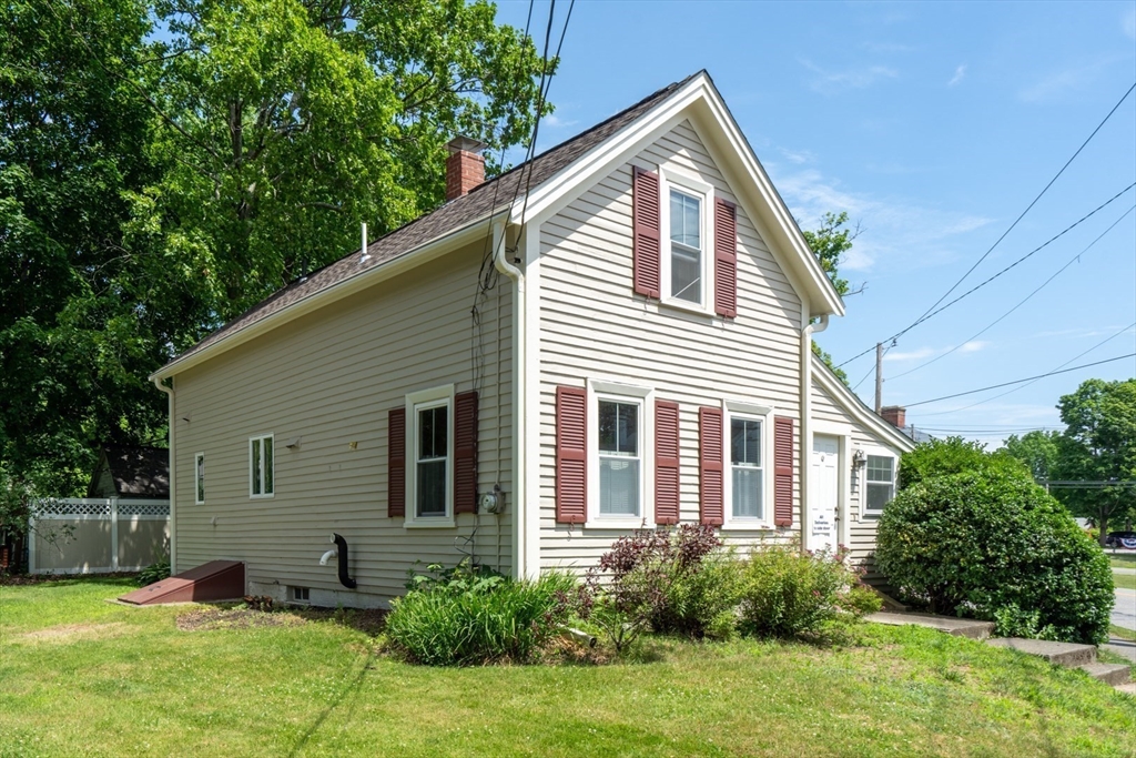 7 Wethersfield Street Rowley, MA 01969 - Photo 3 of 25 Gallery Image 3