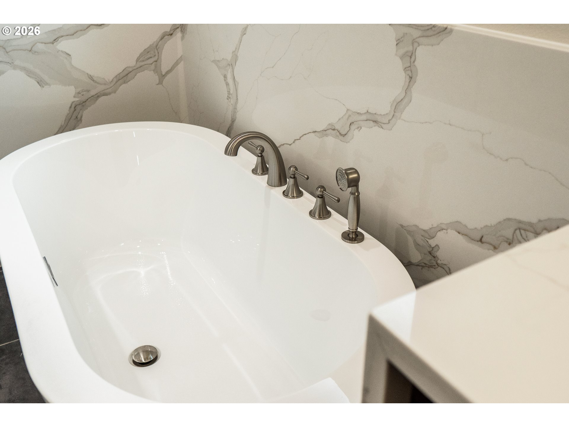 315 Northeast Clay Street Sublimity, OR 97385 - Photo 25 of 42 a bathroom with a tub