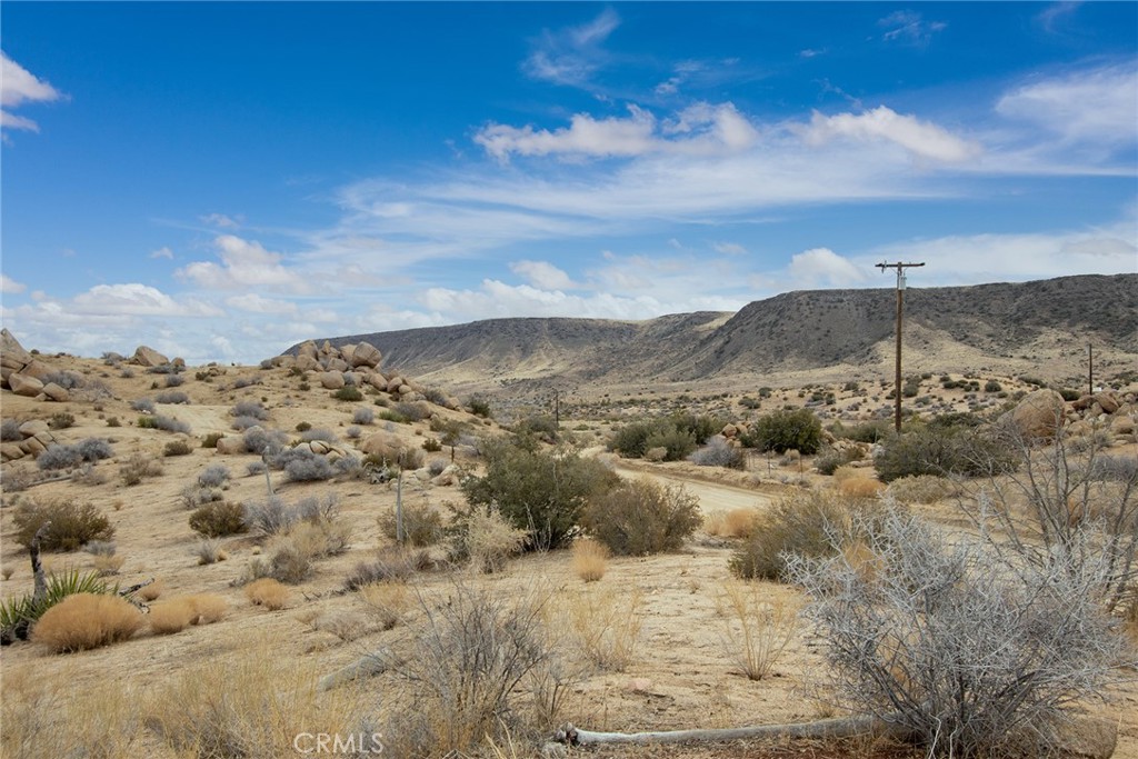 52500 Riverside Drive Pioneertown, CA 92268 - Photo 21 of 23 a view of a sky