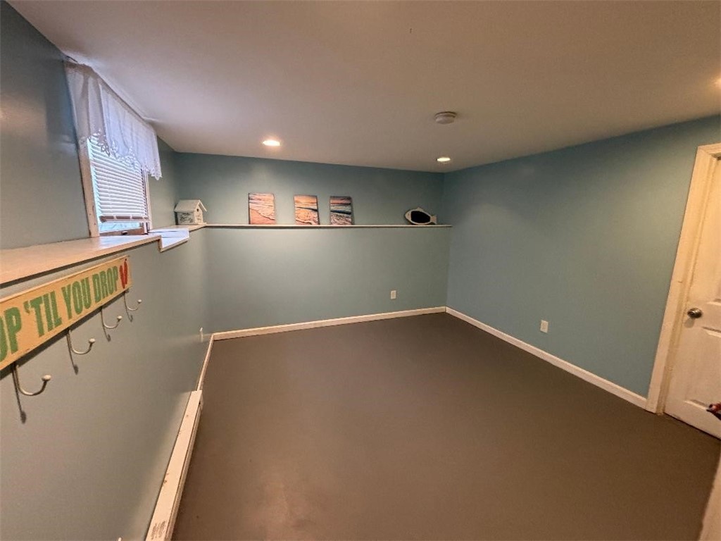 75 Hemlock Road South Kingstown, RI 02879 - Photo 22 of 32
