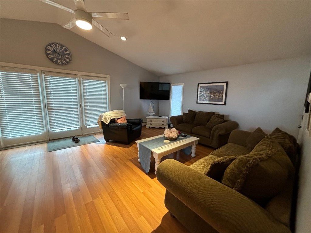 75 Hemlock Road South Kingstown, RI 02879 - Photo 6 of 32