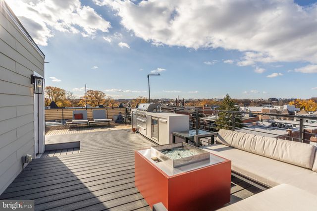$1,140,000 | 64 U Street Northwest, Unit 2, Washington, DC 20001