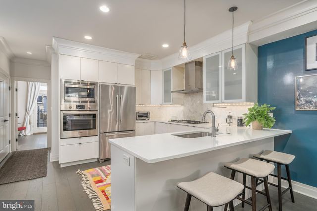 $1,140,000 | 64 U Street Northwest, Unit 2, Washington, DC 20001