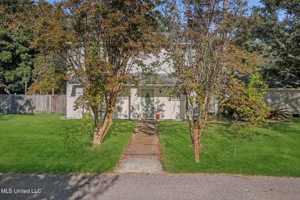 $279,000 | 109 South Wright Avenue, Long Beach, MS 39560