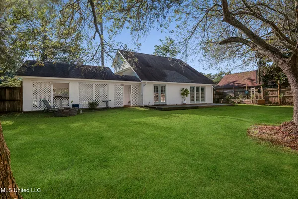 $279,000 | 109 South Wright Avenue, Long Beach, MS 39560