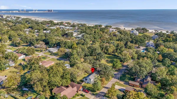 $279,000 | 109 South Wright Avenue, Long Beach, MS 39560