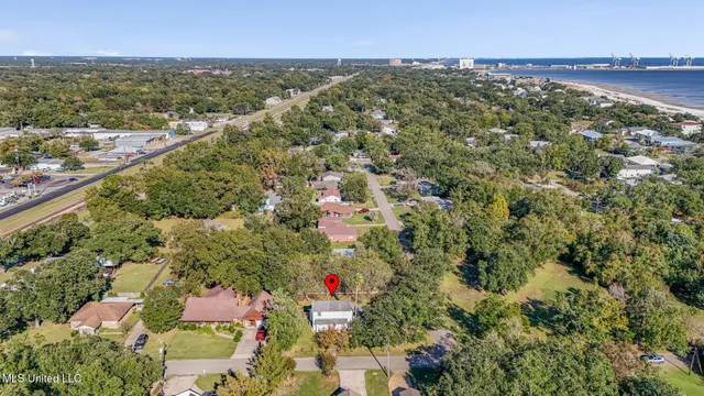 $289,000 | 109 South Wright Avenue, Long Beach, MS 39560