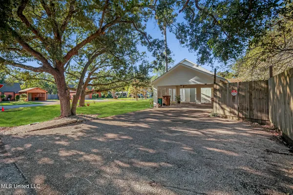 $279,000 | 109 South Wright Avenue, Long Beach, MS 39560