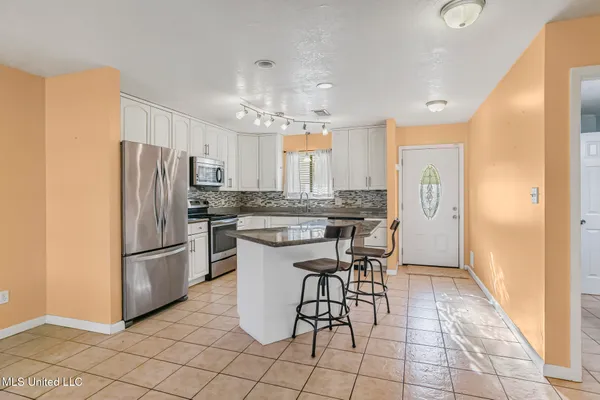 $279,000 | 109 South Wright Avenue, Long Beach, MS 39560