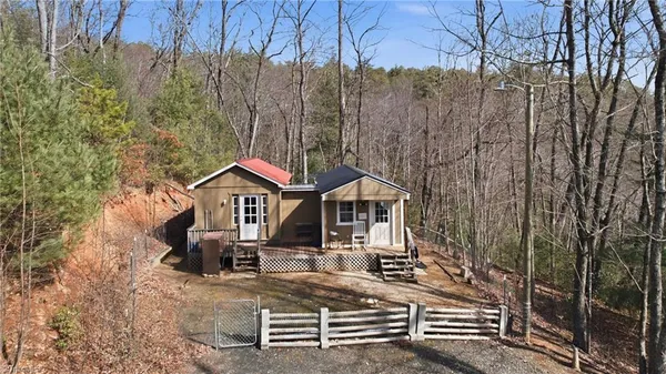 $179,000 | 840 Summit Ridge Road, Purlear, NC 28665