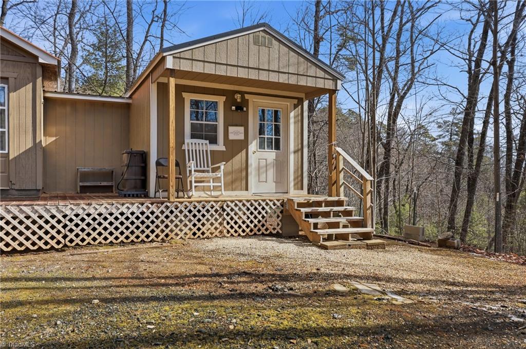 840 Summit Ridge Road Purlear, NC 28665 - Photo 4 of 26