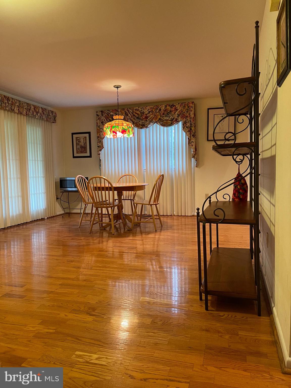312 Candlewood Road Broomall, PA 19008 - Photo 8 of 17 Gallery Image 8