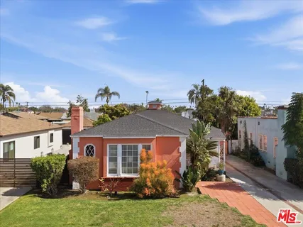 $899,999 | 3810 Olmsted Avenue, Los Angeles, CA 90008