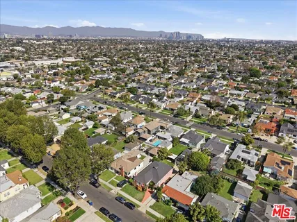 $899,999 | 3810 Olmsted Avenue, Los Angeles, CA 90008