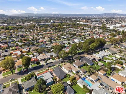 $899,999 | 3810 Olmsted Avenue, Los Angeles, CA 90008