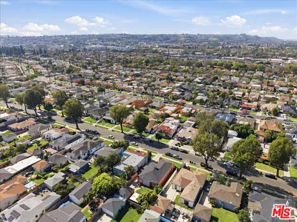 $899,999 | 3810 Olmsted Avenue, Los Angeles, CA 90008